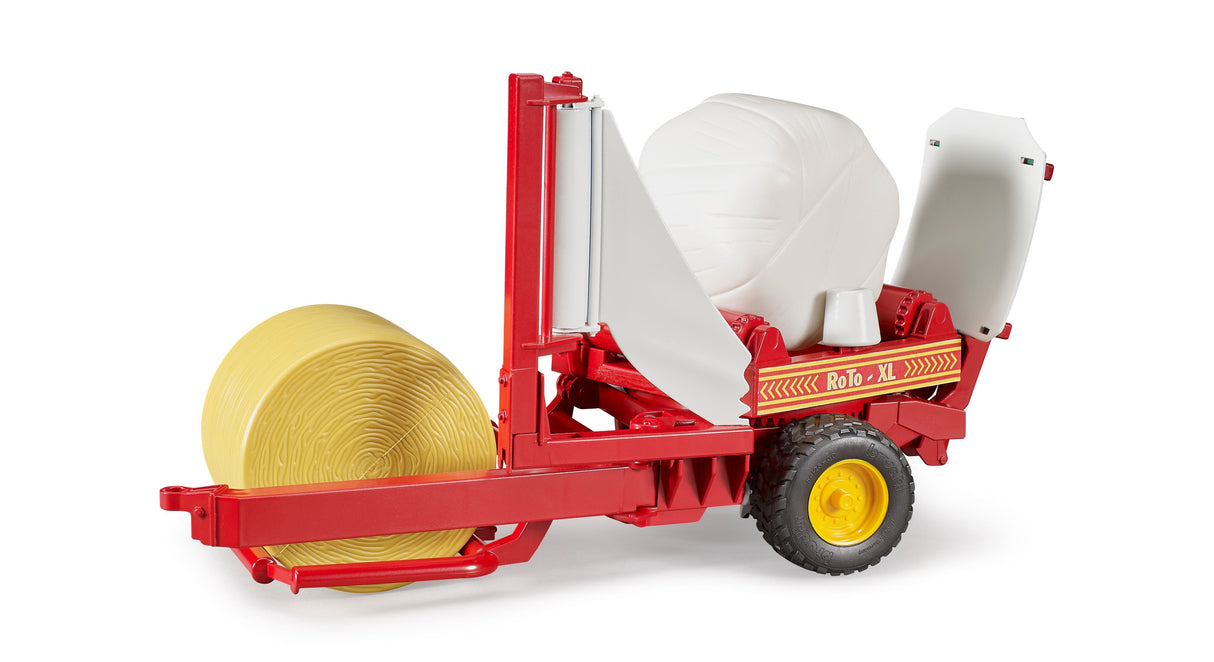 Bale wrapper with round bales - Farm Toy