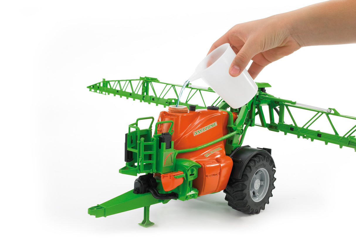 Amazone UX 5200 trailed field sprayer - Farm Toy