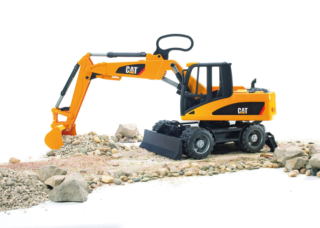 Cat® Wheeled excavator - Farm Toy