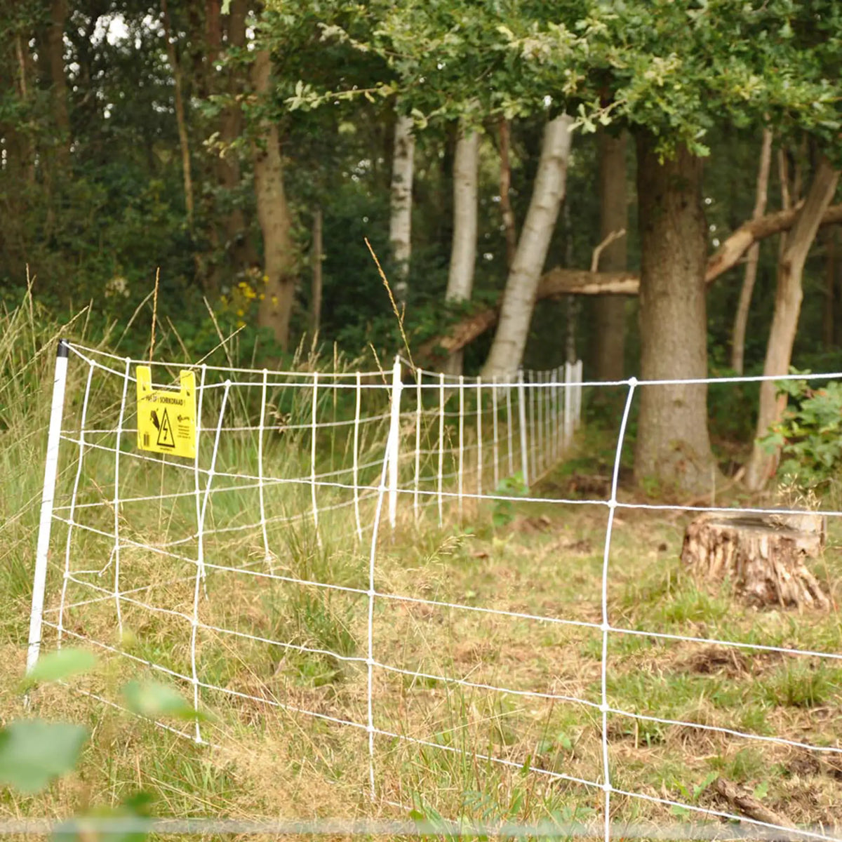 Gallagher Electric Fence Wild Boar Netting with Single Pin Posts | 75cm High x 50m Long