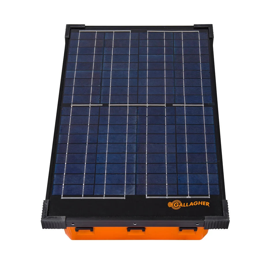 Gallagher S200 solar electric fence energiser incl. two 12 volt batteries