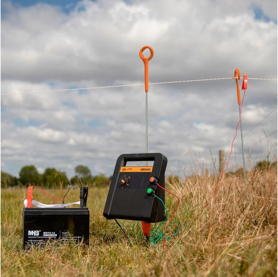 Gallagher MBS400 Electric Fence energiser (230V/12V/Solar) Mains, Battery or Solar | ST