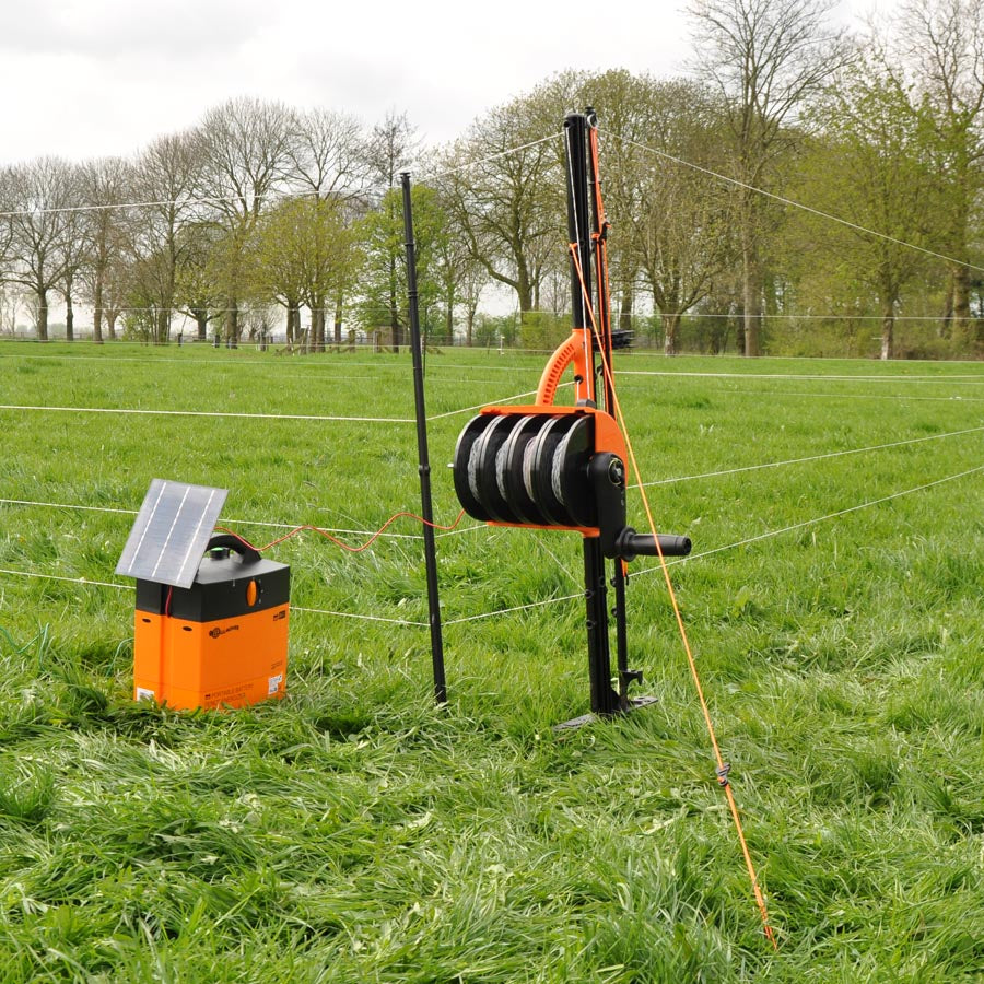 An all in one, four wire, 100m, fully portable instant fence system
