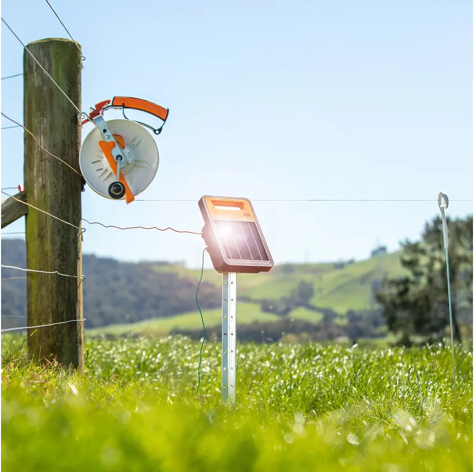 Gallagher S16Li Solar Powered Electric Fence Energiser/Charger incl 6V Battery | ST |