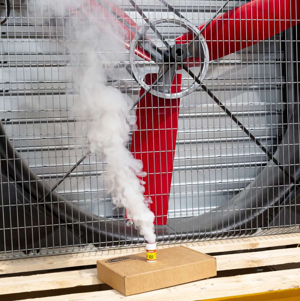 Insecto Smoke bomb in operation
