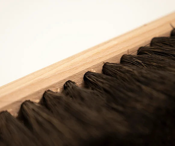 18" Medium Gumati Fibre Platform Broom