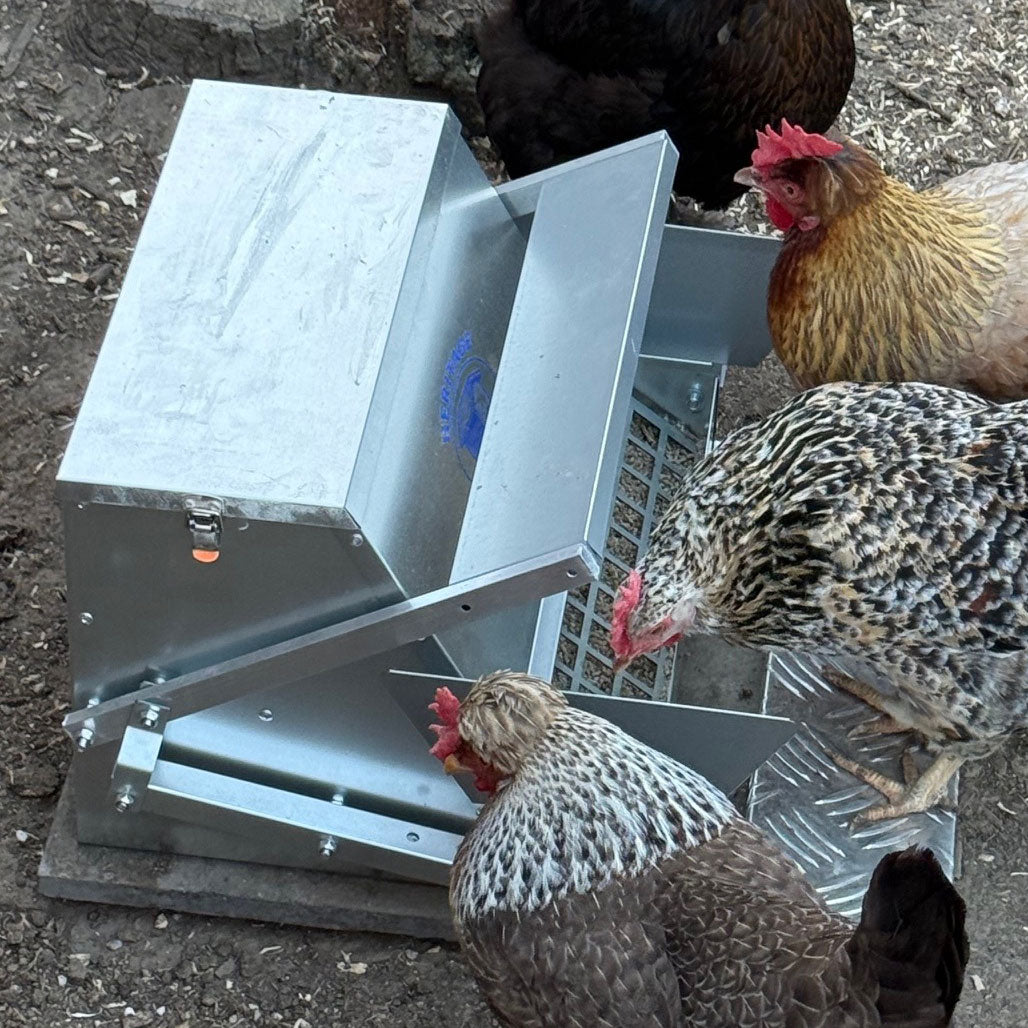 Heritage Galvanised Indoor Treadle Chicken Feeder 11kg | Rat Proof