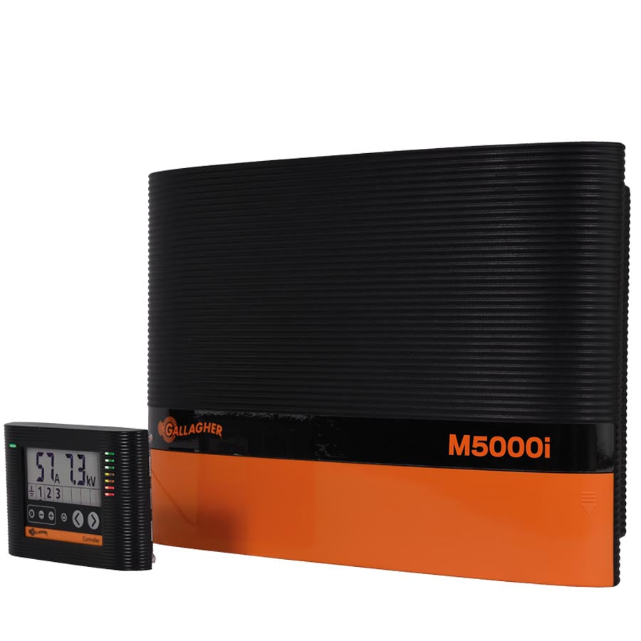 The image shows a Gallagher M5000i mains electric fence energiser with an external display.