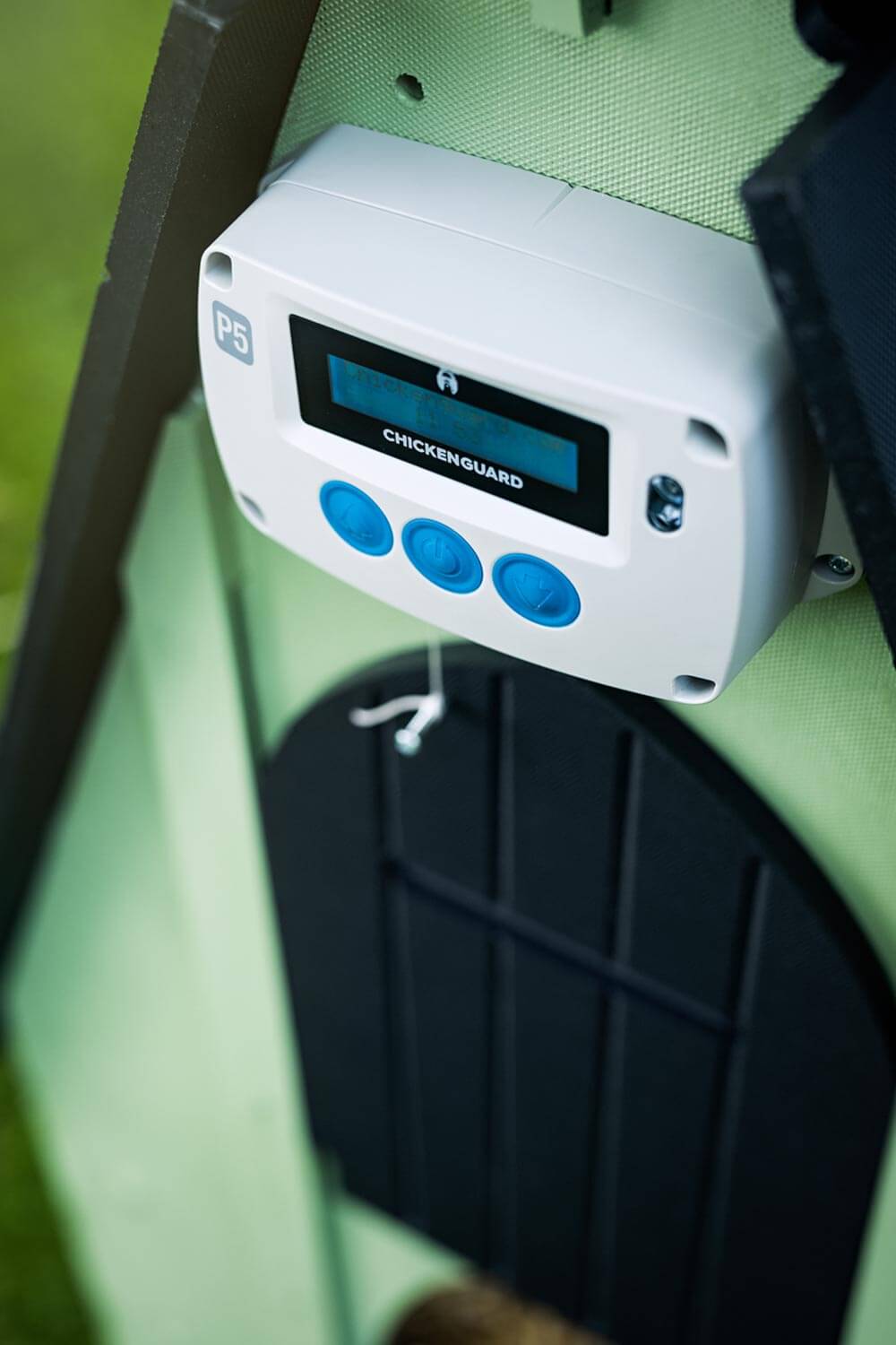 ChickenGuard Premium Automatic Chicken Coop Door Opener combi pack