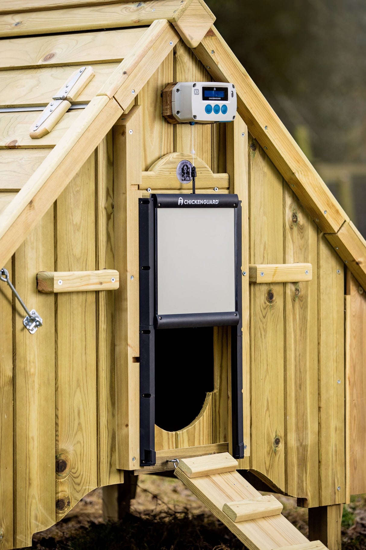 ChickenGuard Premium Automatic Chicken Coop Door Opener combi pack