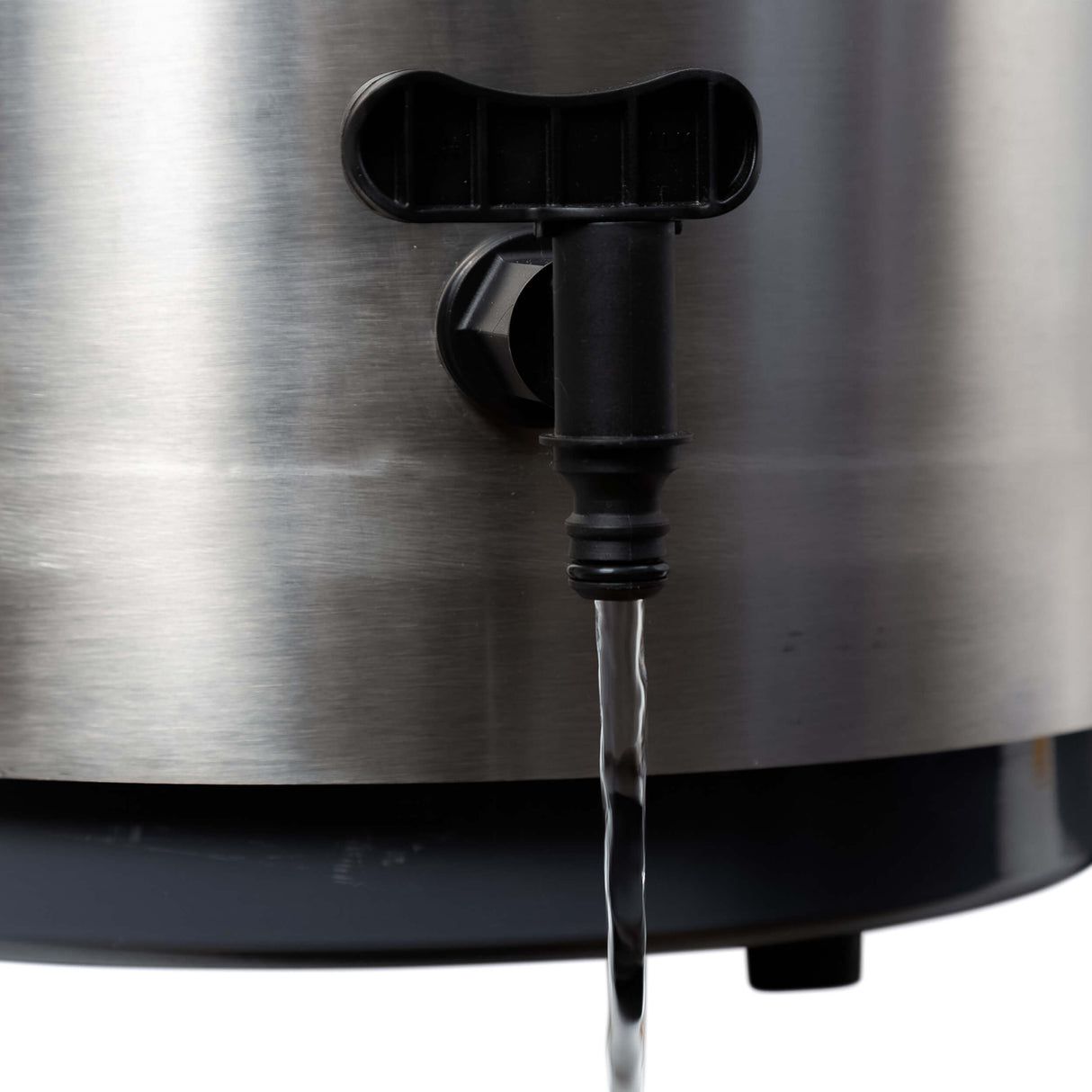 Emptying an egg washer