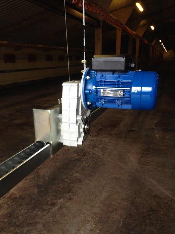 Single Track Flat Chain Feeder Drive Unit, Single Phase, 36m per minute - with Legs - Broiler Breeders