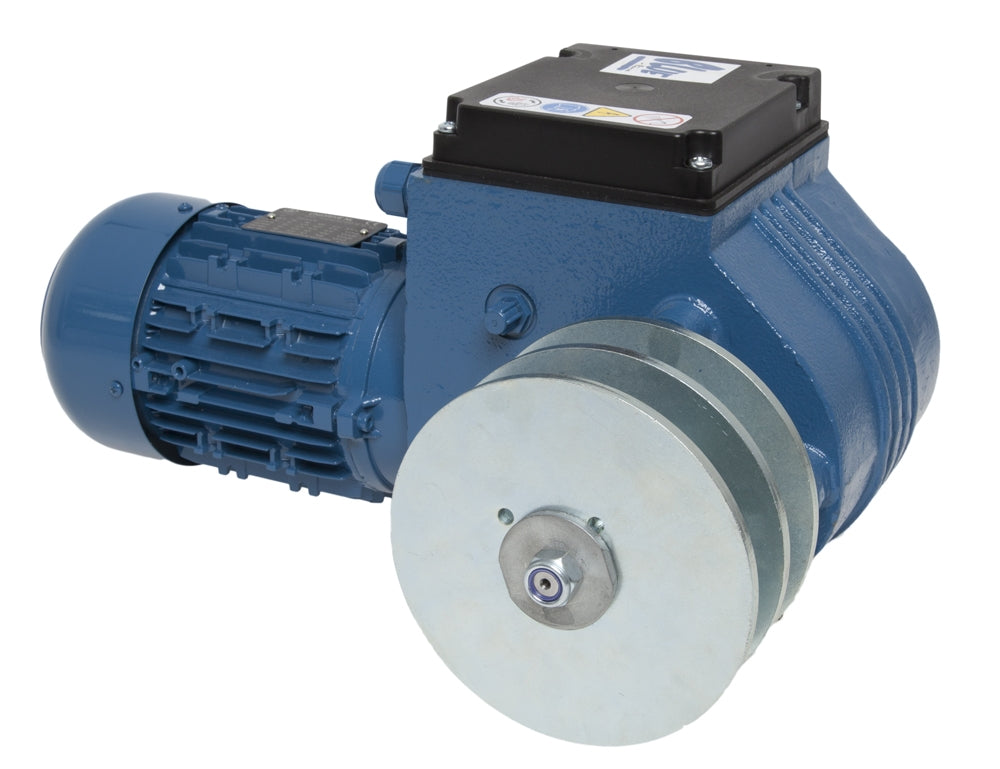 A blue DeGier winch with a double drum,
