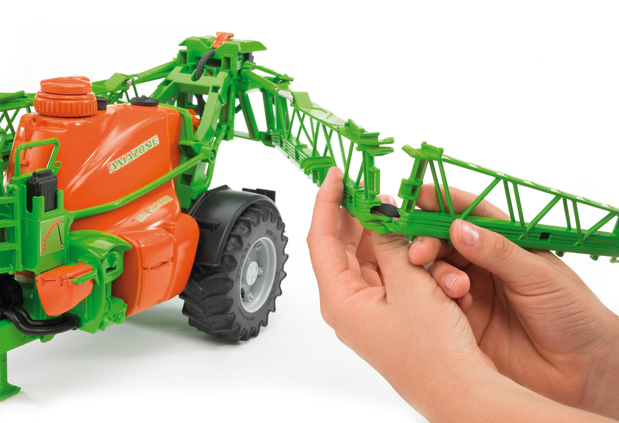 Amazone UX 5200 trailed field sprayer