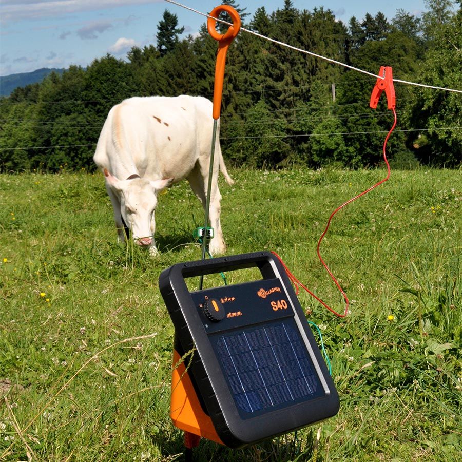 Gallagher S40 Solar Powered Electric Fence Energiser/Charger incl 6V Battery