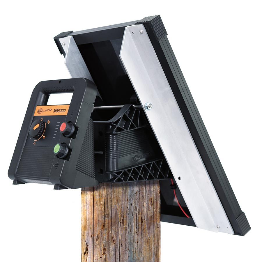 Gallagher 20Watt Solar kit with mounting Bracket