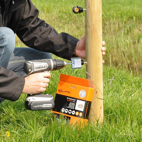 Gallagher XDI Screw-In Electric Fence Insulator | Tub of 250 | ST |