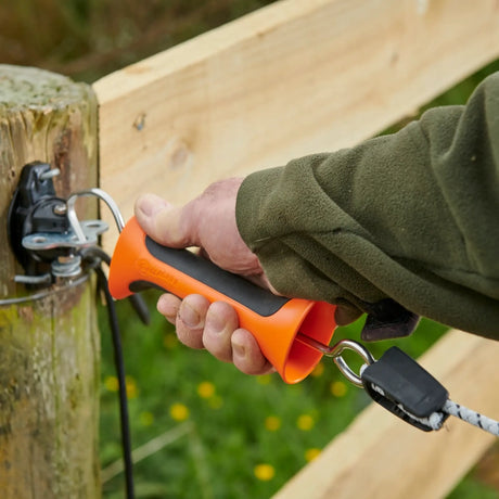 Gallagher Premium Heavy Duty Gate Handle with Rubber Grip - for use with Cord or Wire