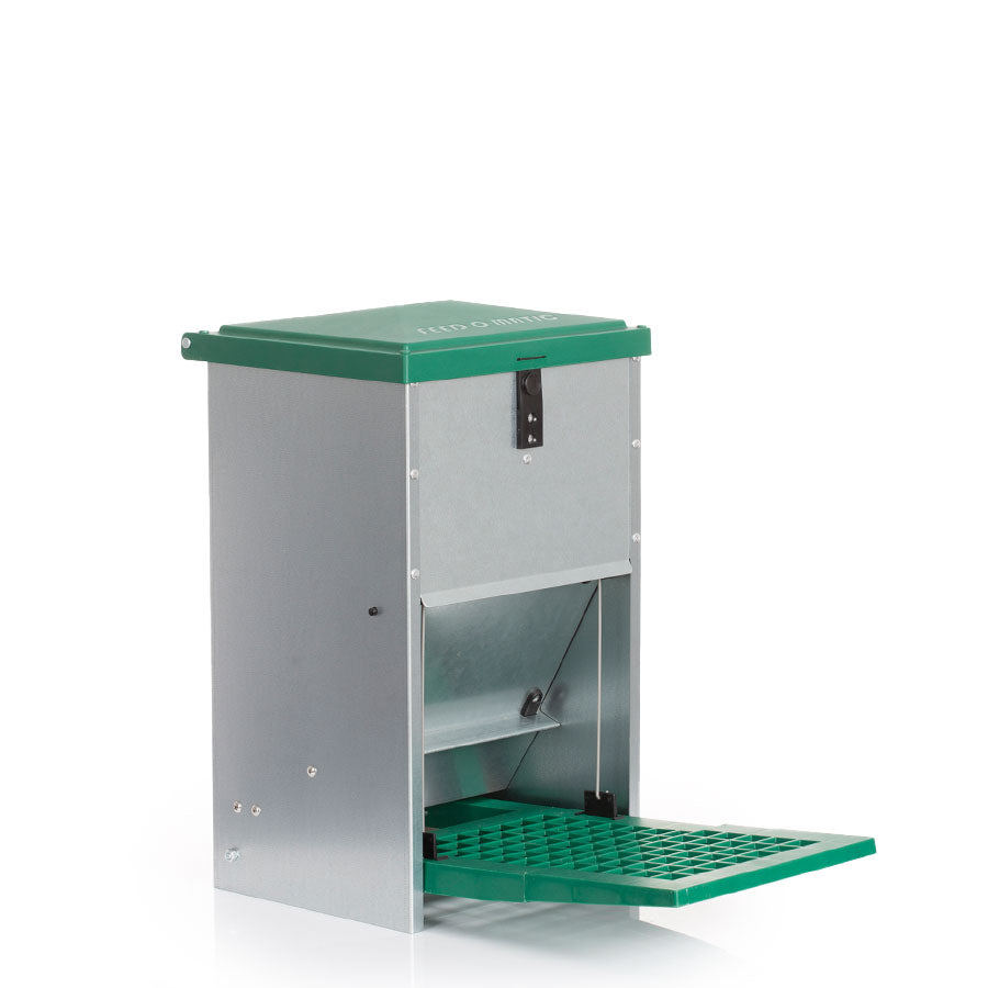 Treadle Chicken Feeder 8kg Feed Capacity with Rat Guard Fitted